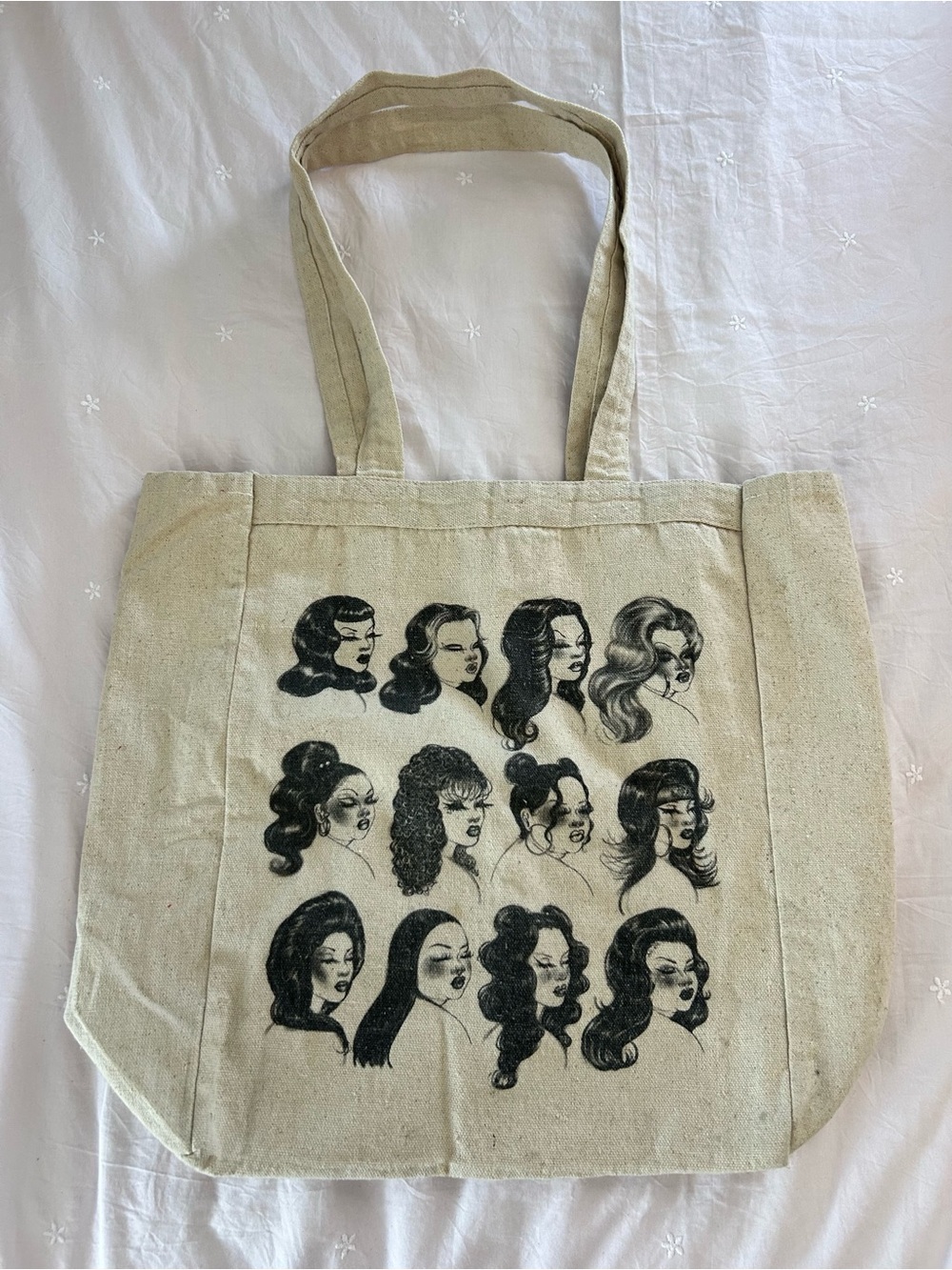 HeyRuca Chicana Tote bag